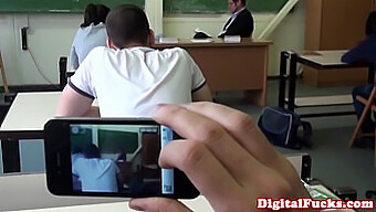 Pertemuan Panas Di Dalam Kelas Taissia Shanti Dengan Seks Oral Yang Intens