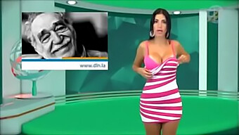 Bella Venezuelana Mostra Le Sue Curve