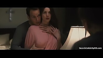 Liv Tyler Ger Ett Sensuellt Handjobb Och Avsugning I The Ledge-Filmen.