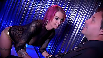 Anna Bell Peaks Fait Une Fellation Sensuelle Et Reçoit Un Facial Dans Cette Vidéo