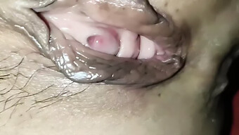 Milf Asia Tua Mengalami Creampie Buatan Sendiri