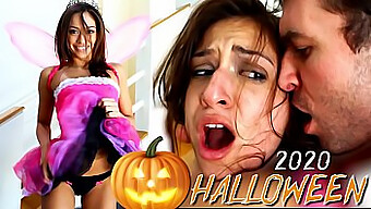 Sara Luvvs Ville Halloween-Natt Med James Deen - En Hardcore-Opplevelse